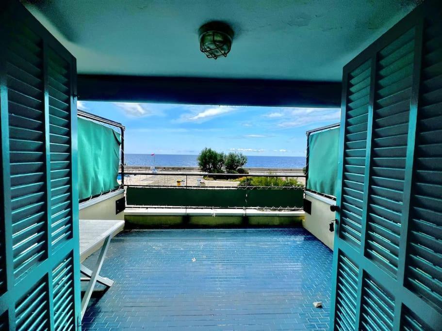 Suite Levante 56 - Fronte Mare Sanremo Ospedaletti Exteriör bild
